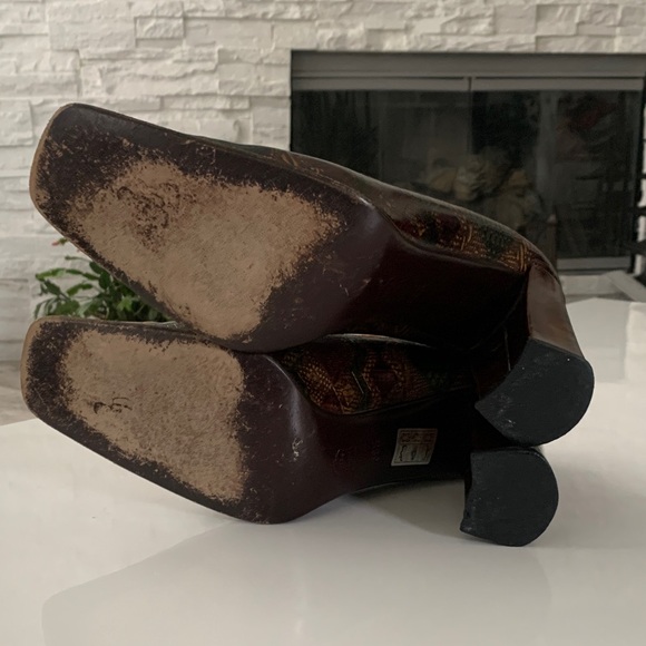 Vintage 90s Gianmarco Lorenzi Snakeskin Pumps Square Toe Heels EU 39.5 US 8.5 - Picture 8 of 11